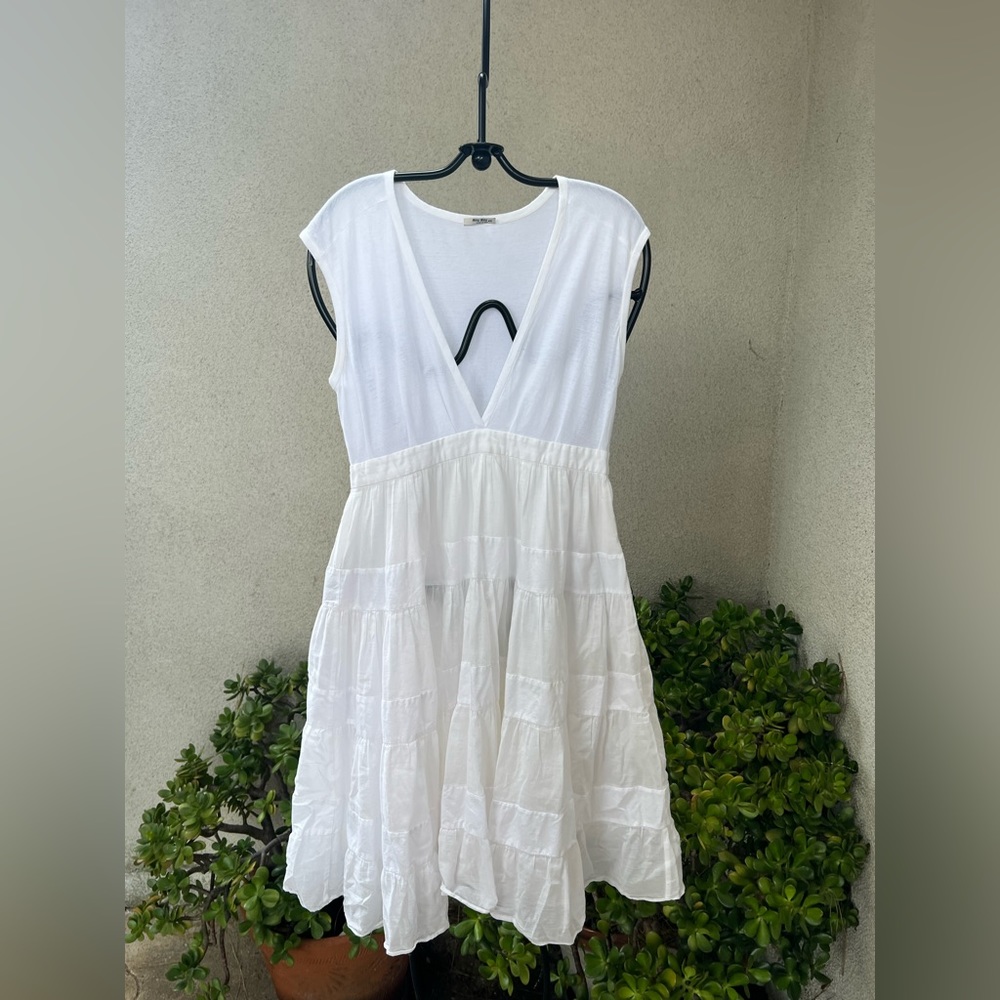 Miu Miu cotton white dress full skirts Sz 42 XS Made in Italy deep v neck